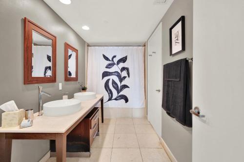 Luxurious 5-STAR condo at the ICON Brickell photo 21