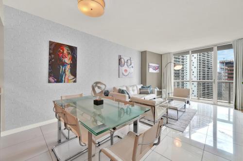 Luxurious 5-STAR condo at the ICON Brickell photo 24