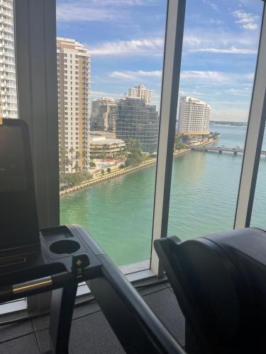 Luxurious 5-STAR condo at the ICON Brickell photo 34