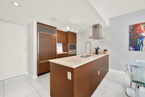 Luxurious 5-STAR condo at the ICON Brickell photo 45