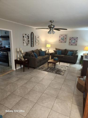 Gallery image of Mission House in Houston