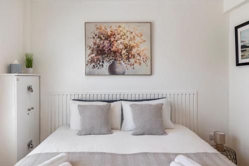 Gallery image of Studio at Tube Station Ground Floor Private Bathroom and shared Kitchen 1 in Edgware