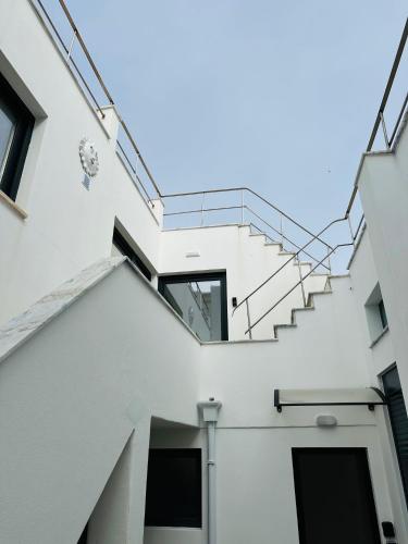 PENICHE As Estrelas -Trois hébergements au choix accès indépendants même rue - proche centre -calme -confort -climatisés - plages -surf- Parking free