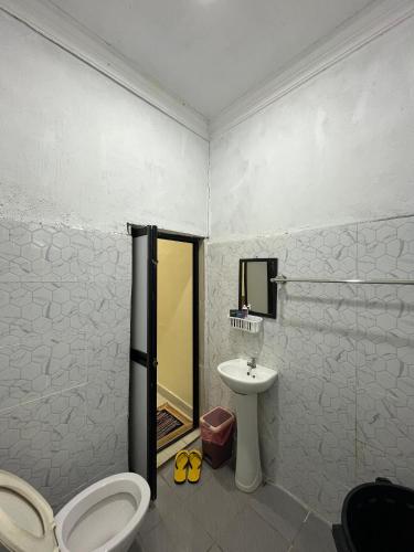 Koupelna v ubytování LR homestay