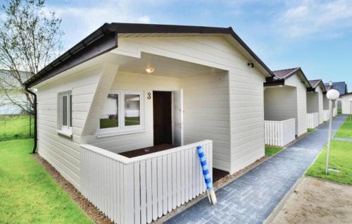2 Bedroom Lovely Home In Przewloka
