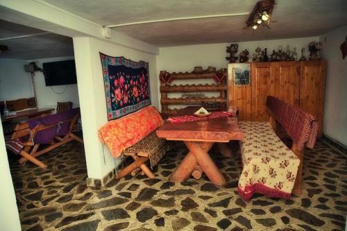 Ảnh trong thư viện ảnh của Căsuța Din Pădure Calimanesti ở Călimăneşti