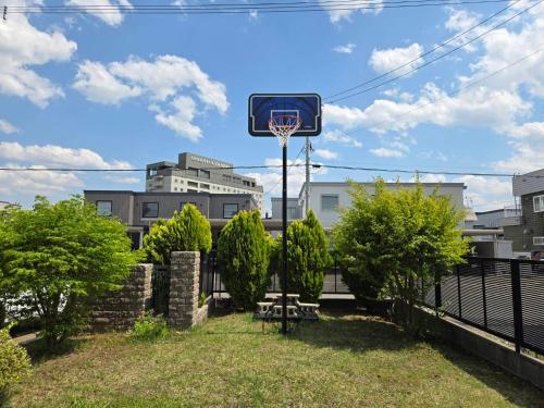 Bygningen som feriehuset ligger i