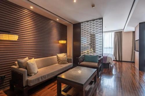 Ruang duduk di SSAW Boutique Hotel Hangzhou Xiaoshan Yinlong Hangfachang Subway