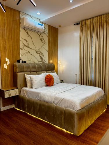 Gallery image of Damak- 2 bedroom luxury home in Lagos