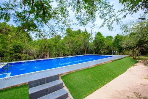 Der Swimmingpool an oder in der Nähe von Lowin Yala