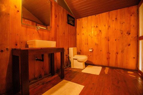 Ein Badezimmer in der Unterkunft Lowin Yala