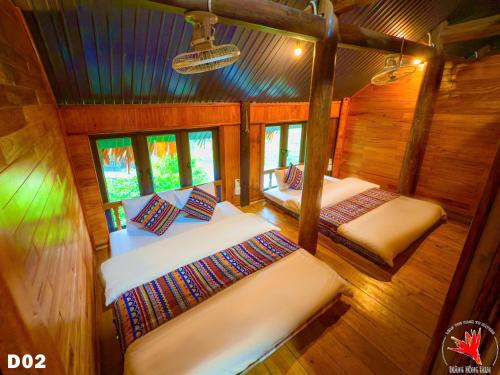 Tùng Núi Homestayにあるベッド