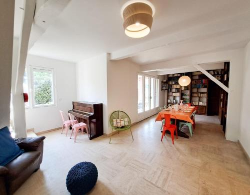 Nonni - MAISON FAMILIALE AVEC JARDIN, PROCHE DE LA GARE ET A 10MIN DE LA PLAGE