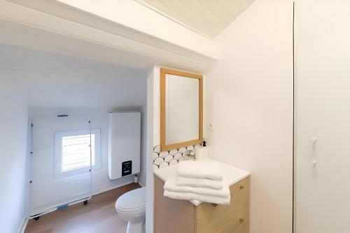 Ένα μπάνιο στο Le Cosy magnifique T2 neuf Centre ville Gare 800 m