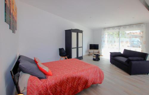 Photo de la galerie de l'établissement Stunning Home In Rousson With Wifi, à Rousson