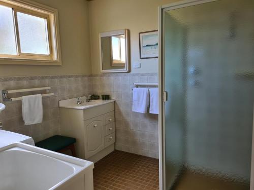 O baie la Schoolhouse Cottage - American River