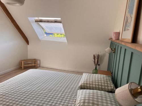 Ένα ή περισσότερα κρεβάτια σε δωμάτιο στο Renovated house near beaches