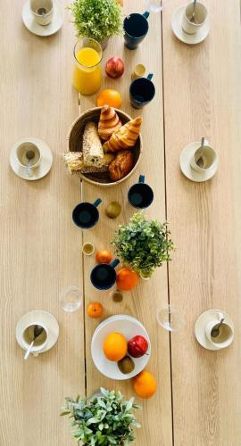 Photo de la galerie de l'établissement Chambre dans un appartement en collocation, à La Rochelle