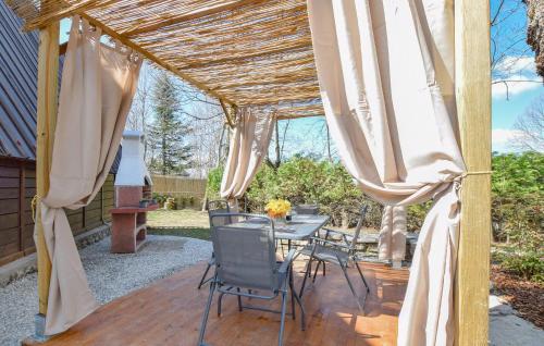 Κήπος έξω από το Gorgeous Home In San Romano In Garfagna