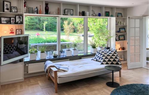 Φωτογραφία από το άλμπουμ του 3 Bedroom Nice Home In Birkerød σε Birkerød