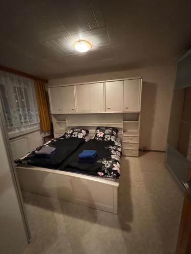 Ένα ή περισσότερα κρεβάτια σε δωμάτιο στο 2-Raum Apartment Treuen