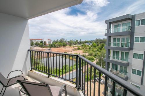 Μπαλκόνι ή βεράντα στο Mantra Beach Condominium Suite 2 - Mae Phim
