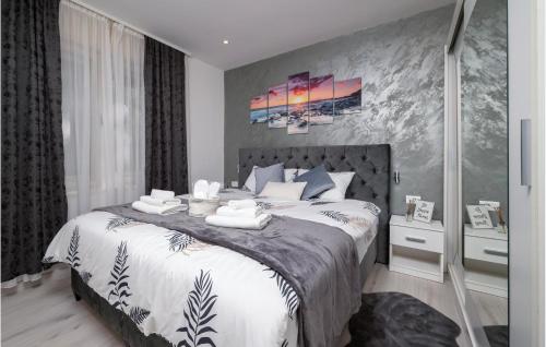 Gorgeous Apartment In Pula With Wifi