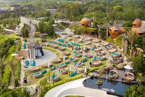 Bazén v ubytování Oshom Bali at Nuanu Creative City nebo v jeho okolí