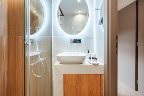 Foinikas Luxury Apartment