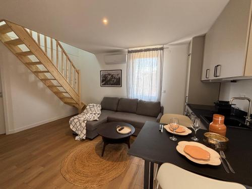 Et opholdsområde på M112 Marquer Superbe T4 spacieux avec balcon, proche de Genève