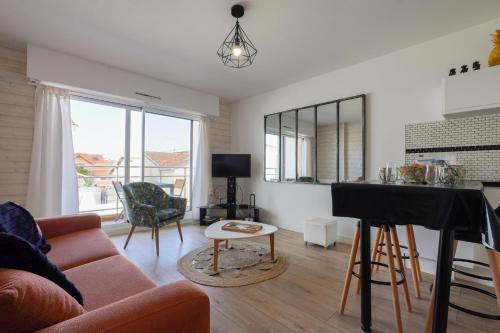 Studio entièrement rénové à deux pas des plages