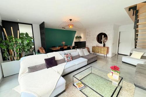 Spacious house with garden