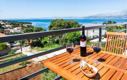 1 Bedroom Nice Apartment In Splitska