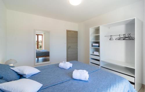 Ένα ή περισσότερα κρεβάτια σε δωμάτιο στο 1 Bedroom Nice Apartment In Splitska