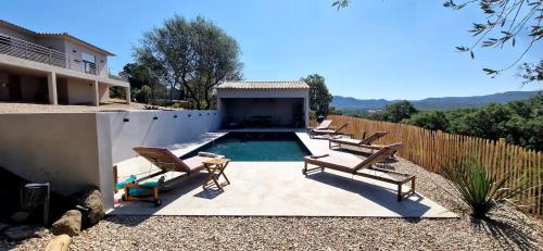 Villa moderne avec piscine 4 étoiles