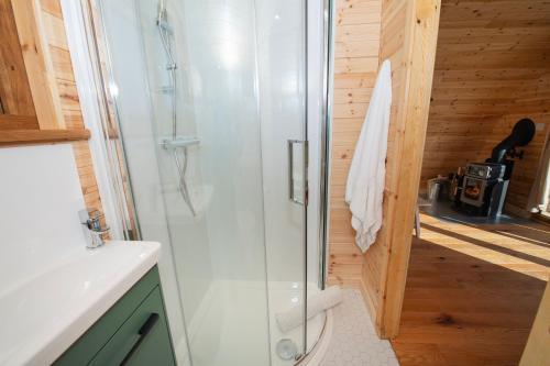 Bilik mandi di Scandi Glamping Pod - Presence