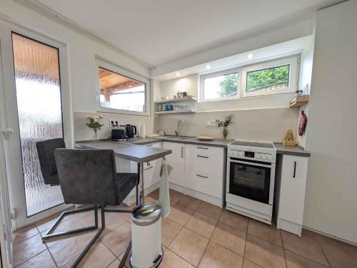 Η κουζίνα ή μικρή κουζίνα στο Apartment in Zamardi - Balaton 53839