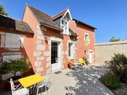 Το κτήριο όπου στεγάζεται  το bed & breakfast