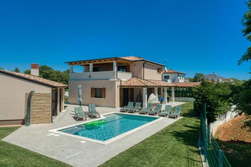 Pool and Fun Villa Stella Klarici- Happy Rentals