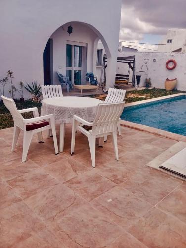 Πισίνα στο ή κοντά στο Villa avec piscine à sounine