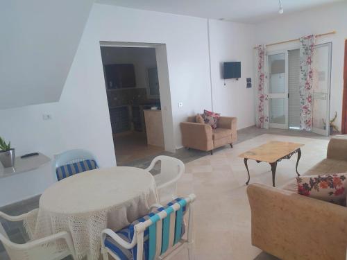 Χώρος καθιστικού στο Villa avec piscine à sounine