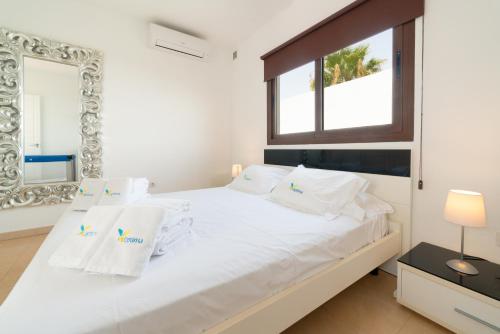 Villa Su Casa by Optima Villas