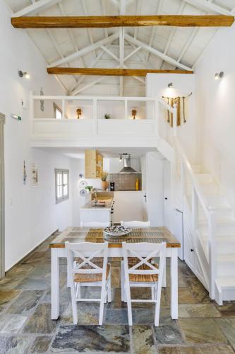 Liviana House - Perfectly Located in Skopelos Town