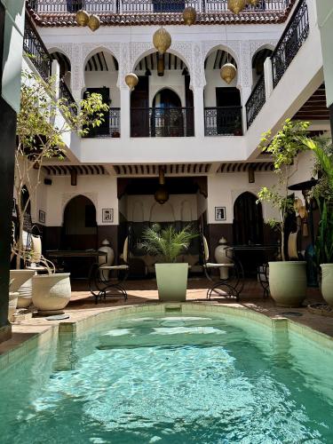 Riad La Porte Rouge By La Siredrah