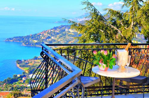 Gallery image of La Riserva di Castel d'Appio- Charme & Relax in Ventimiglia