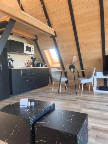 Woodparadiseにあるキッチンまたは簡易キッチン