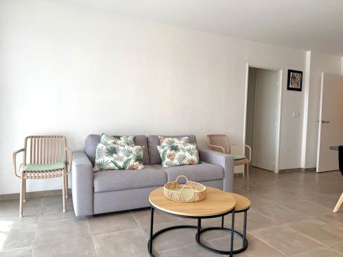 Ruang duduk di Lumineux, Parking, Terrasse