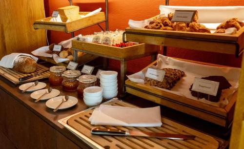 Mad på hotellet eller i nærheden