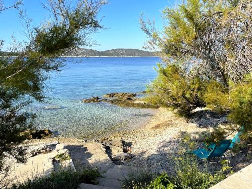 Little Beachouse Prvic Island