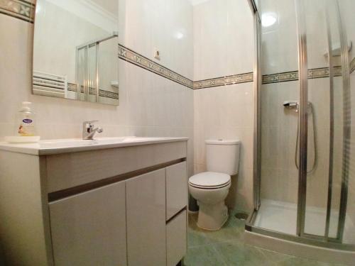 Bilik mandi di Casa dos Neves